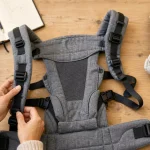 Quel porte bébé choisir : porte-bébé physiologique, sangles ajustées